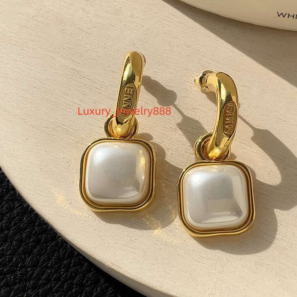 

Pearl Earrings Designer Women Plated Brand Letters Gold Stud With Box For Party Weddings Jewelry Gift