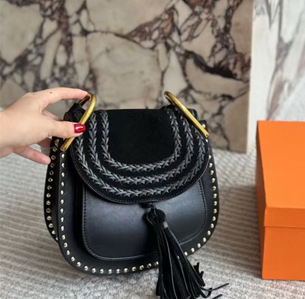 Designer fashion saddle bag retro crossbody bag tassel rivet horseshoe buckle durable crossbody bag 10A