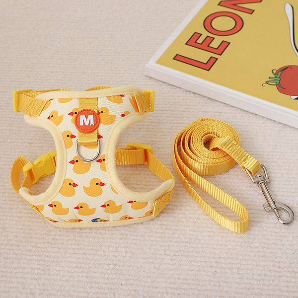 

Cartoon Duck Dog Harness and Leash Set Adjustable Puppy Collar Strap Pet Cat Harness Vest for French Bulldog Walking Accessories, Yellow duck