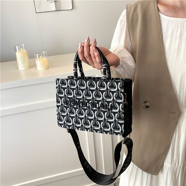 

Free shipping 2025 new designer fashionable tote letter carrying shoulder bag daily matching for women black, Multi-color