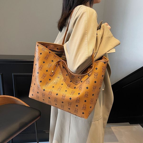 

Designer Handbags Fashion Tote Bag: Lightweight Leisure Travel Shoulder Bag for Women Daily Use, Color 1