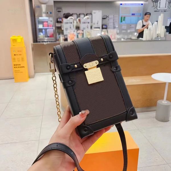 Universal Crossbody Designer Phone Case for Apple iPhone 16 15 Samsung Galaxy S25 S24 Luxury Leather Chains Lock Hardware Bag Shoulder Strap Wallet Card Holder Brown