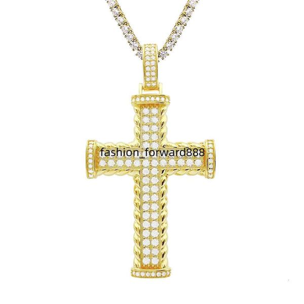 

Real U hip-hop jewelry chilled VVS cross pendant men's pure sier moissanite necklace