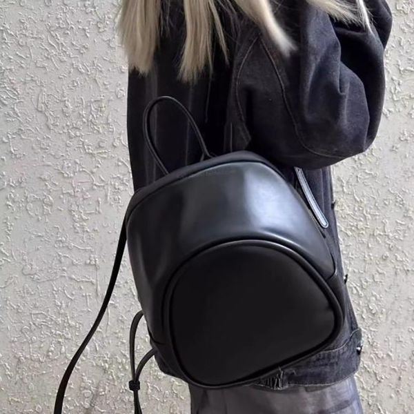 

Popular South Korean niche women's large capacity leisure 2025 simple small backpack, Black