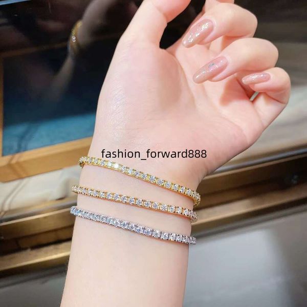 

Ice Exit Pass Tester VVS Silicone Jewelry Necklace Bracelet for Women