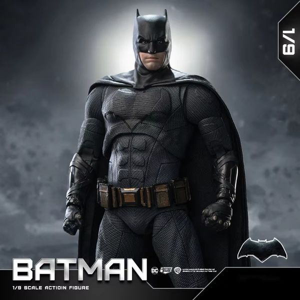 Action Toy Figures Authentic Authorization Fondjoy Justice League Light Armor Batman Model Sculpt Action Figures 19cm DC Batman Collect Model Boy Birthday Gifts