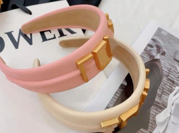 

Luxury Designer Leather Headband Hair Bands golden Letters Hair Hoop Brands Clasp For Women Girls Fashion Jewelry Hair Accessories Wholesale Price