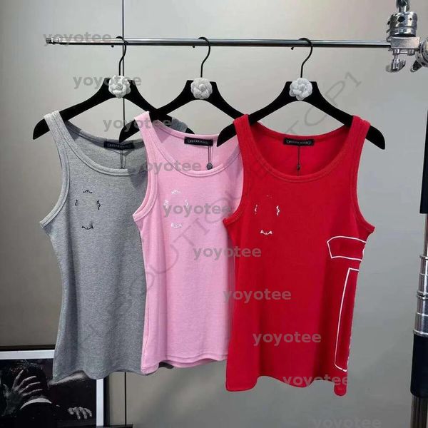 

2025 Round Neck Sleeveless Color Blocked Sanskrit Letter Pattern Chrome Shirt Women's Camisole Vest Designer Spicy Girl Style Tight Tank Top Designer Vest, Red