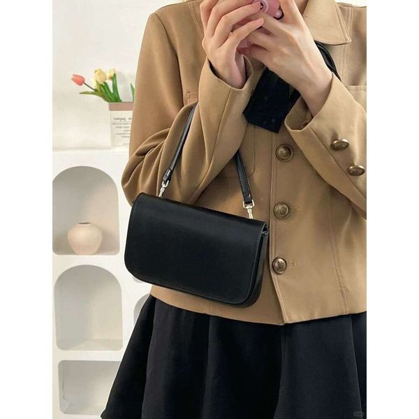 

women 2025 new shiny leather high-end mobile phone, one shoulder exquisite outdoor tofu bag, Black [limited time offer]