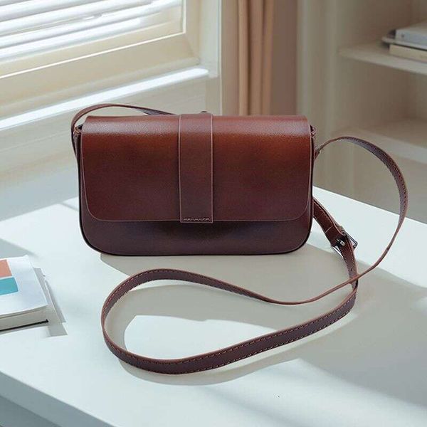

2025 new vegetable tanned genuine leather women's bag this year's solid color simple and fashionable single shoulder crossbody small square bag, Sandalwood brown