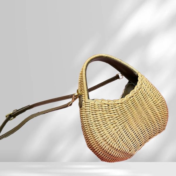 

2026 Brown leather crossbody Winter Style For Women messenger bag