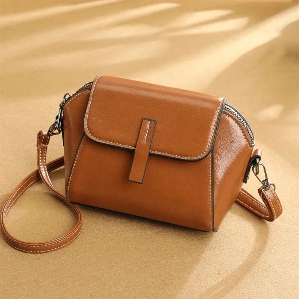 

Designer Solid Color Women's Small Handbag Fashion Shoulder Messenger Ladies pu Leather Shell Crossbody Bag Bolsas, Beige