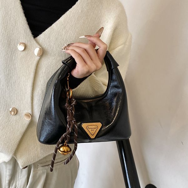 

Designer Collab Retro Dumpling Shoulder Bag -Artistic Crescent-shaped Crossbody Purse, Boho Chic Versatile Carry with Free Shipping, Black