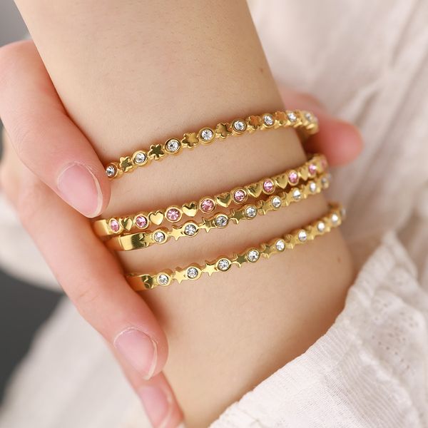 

2025 New 18K Gold-Plated Titanium Steel Crystal Bangle with Star Design and Zirconia Stones, Open Adjustable Bracelet for Stylish Hands