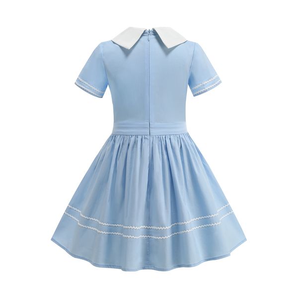 

027-A dress in sky blue paired with a top-notch bag, Lavender