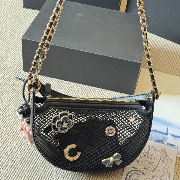 

25s Fishing Net Round Makeup Bag Designer Lady Shoulder Bag Golden Hardware Metal Genuine Leather Wallet Flower Badge Matelasse Chain Handbag Crossbody Bags 20cm, Red
