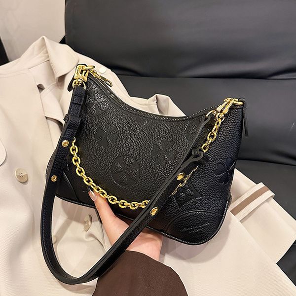 

Female new litchi emed croissant French chain armpit high appearance level female bag 2025, Grey