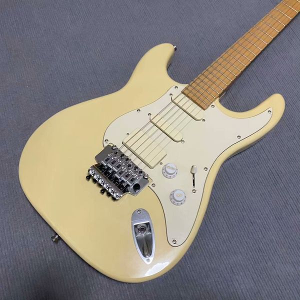 

Vintage-Inspired Light-Yellow Strat-Style Guitar: Glossy Finish, Maple Neck & 3 Single-Coils