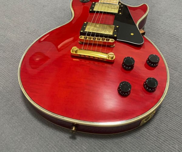 

Crimson Red Single-Cut Guitar - Gold Hardware & Dual Humbuckers | Pro Setup