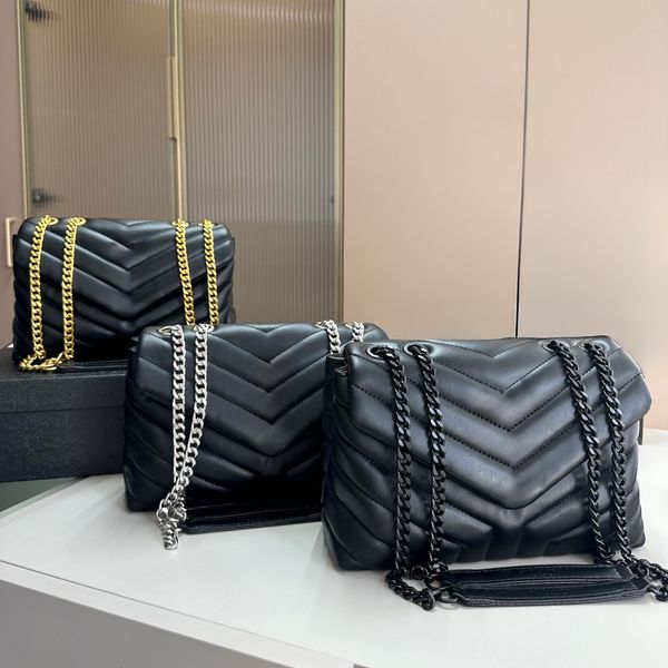 The designer Hobo shoulder bag caviar leather chain bracelet with multiple built-in slots is perfect for women's fashion