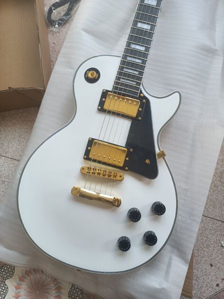 

Striking White & Gold Electric Guitar - Dual Humbuckers, Ebony Fretboard & Black Controls