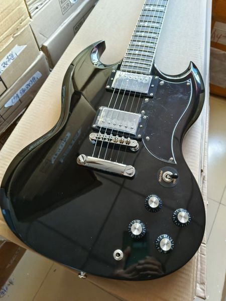 

Jet Black Double-Cut Guitar - Humbucker Clarity, Fixed Bridge Stability & Slim Neck