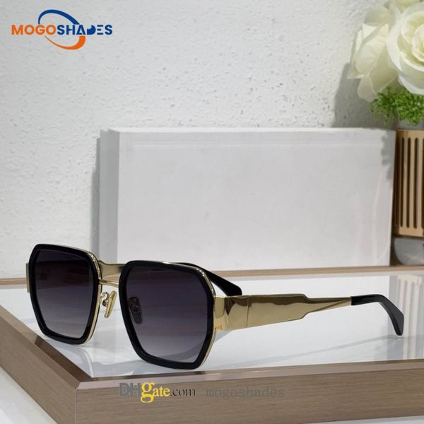 

Designer Sunglasses for Women Gafas de Sol Oversized Shield Blue Light Blocking Lightweight for Travel Workouts Fashion Forward Outfits CL40333F