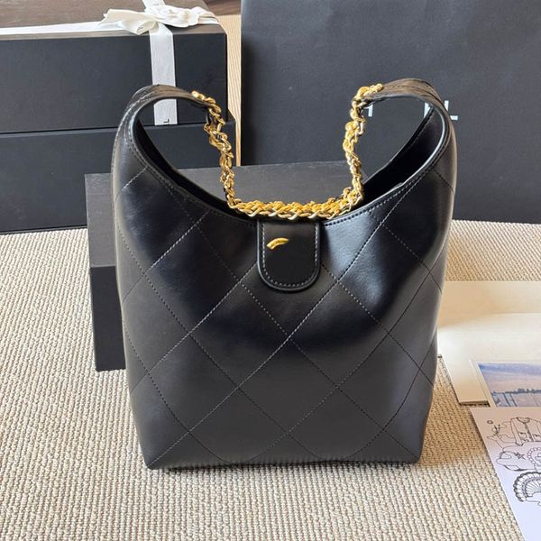 

Ladies Stylish Large Capacity Shoulder Bag Tote Quilted Lambskin Leather Hobo Wide Strap Matelasse Chain Golden Hardware Travel Handbag with Coin Purse 35x30cm, Black