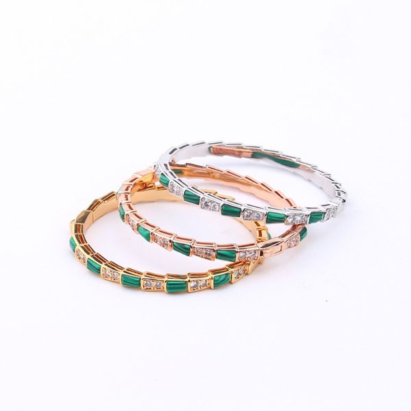 

Serpentine titanium steel bracelet rose gold inlaid diamond star bracelet European and American couples fashion light luxury snake bone bracelet