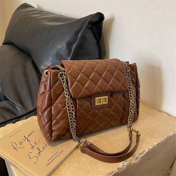 

Chic Shoulder Bag: Fashionable Commuting Bag With Dia Grid Design & Large Capacity For Women, Multi-color