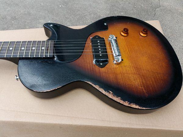 

Vintage Sunburst Relic Electric Guitar: Single-Cutaway, Humbucker Pickup, Classic Rock Tone