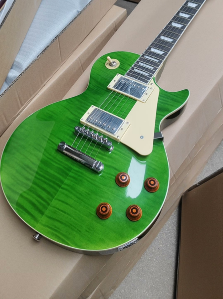 

Striking Glossy Green Electric Guitar: Quilted Maple Top, Cream Pickguard, Humbucking Pickups