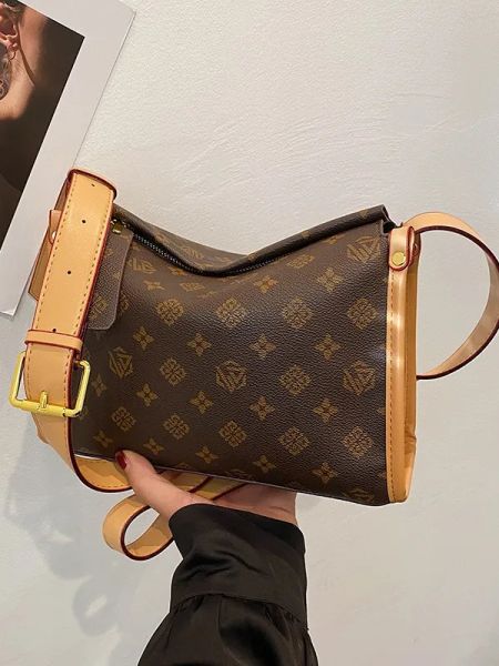 

Designer bag Fashion Shoulder Bag Crossbody Designer 2025 Deluxe Bag Ladies Casual Flap Tote Handbag Crossbody Ladies Satchel Pillow Bag, Color 1