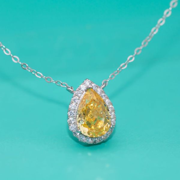 

Teardrop Yellow Diamond Necklace, S925 Sterling Silver High Carbon Diamond Pendant, Minimalist Elegant Design, Fashionable Women's Clavicle Chain, High-End Jewelry.