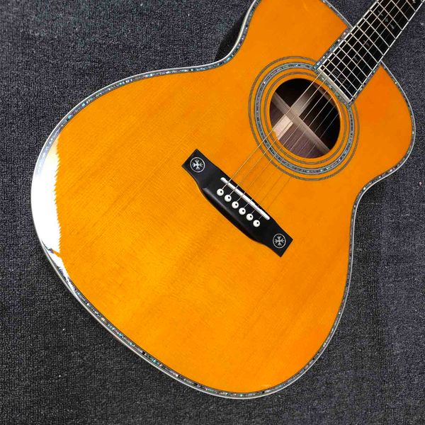 

40-Inch Orange Folk Guitar: Gloss Finish, Dark Neck & Crisp Acoustic Tones