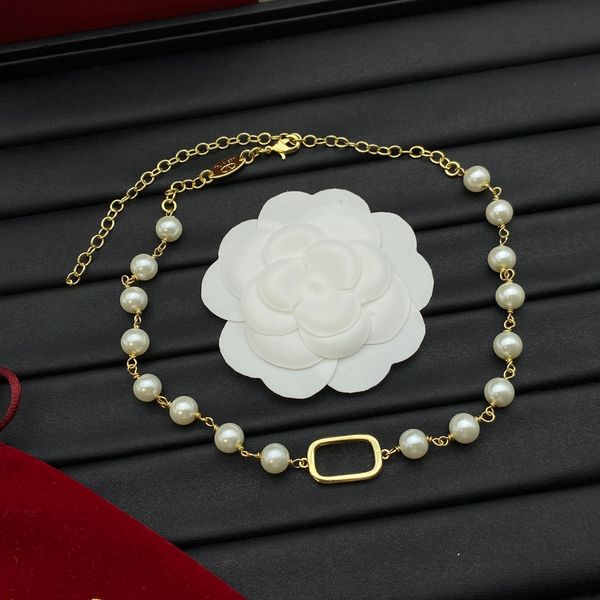 

Charm Womens Pendant Necklace Designer Brand Love Gold Necklace Classic Luxury Pearl Necklace Design Gifts Wedding Jewelry with Box