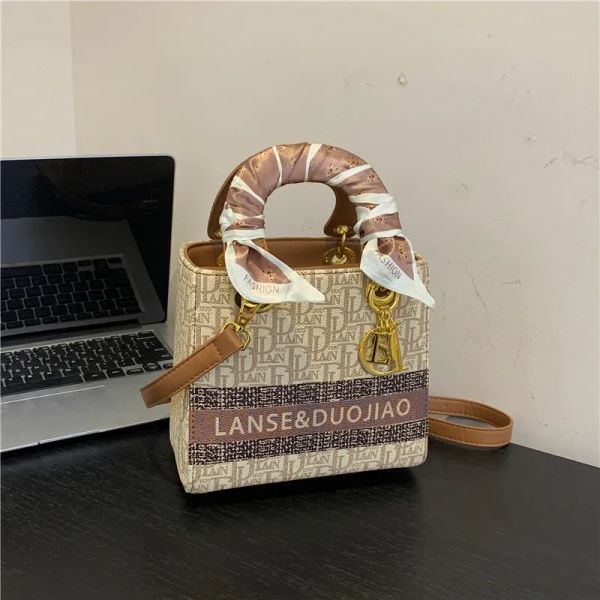 

Luxury Designer Bag Casual Tote Bag Handbag Spacious Armpit High Quality Fashion Shoulder Bag Advanced Leather Zipper Closure with Adiustable Crossbody Strap0001, Yellow