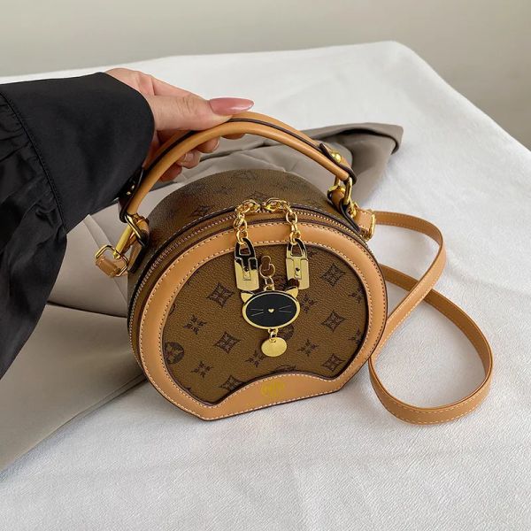 

Designer bag Shoulder Bag Luxury Bag Crossbody bag Designer Purse Versatile Crossbody Shoulder Bag Stylish Party bag hot sale Yellowish-brown coffee Off-white, #coffee