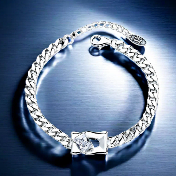 

S925 sterling silver fashion trend personalized live-streaming influencer style cool and elegant casual diamond magic mirror luxury small-scale design bracelet
