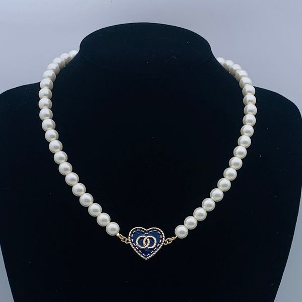 

Black Crystal Pearl Chains Choker Letter Pendant High Quality Necklace Designer Timeless Jewelry for Special Ocns Trendy Gifts Wholesale