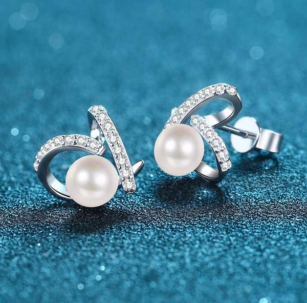 

925 Sterling Silver Earrings for Women, Heart-Shaped Flawless Freshwater Pearl Studs, Moissanite Earrings, Fashionable High-End Jewelry