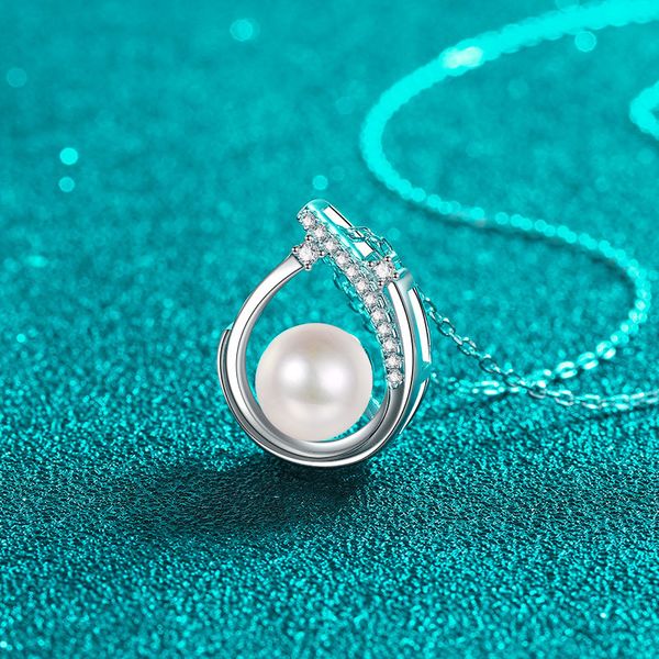 

S925 Sterling Silver Moissanite Round Pearl Clavicle Necklace Minimalist Elegant Fashion Commuter High-End Design for Women