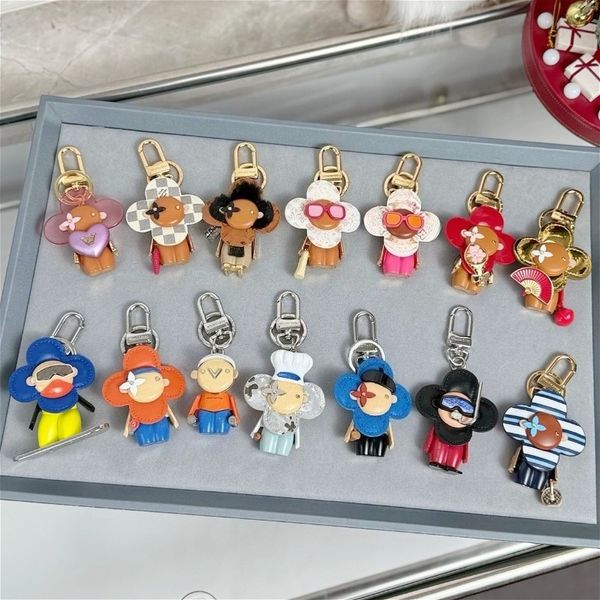 

Unisex Keychain Luxury Leather Bag Hangings Car Key Holders for Men and Women Key Rings Brand Keychain Steel Hardware with Logo Couples Gifts