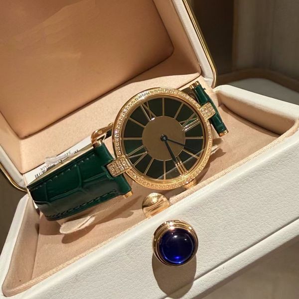 

5.Exquisite high-end ladies' watches Ladies' watch with high-end gift box packaging, excellent quality, helping you show noble status, Blue
