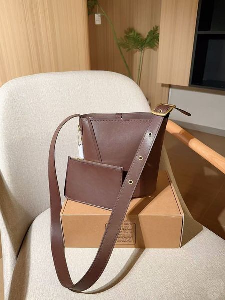 

2025 bucket bag Suede leopard print pea armpit Handbag Luxury Women's Fashion Bag Logo Fashion Steam Engine Classic Hand Shoulder Diagonal Shopping Bag, Brown