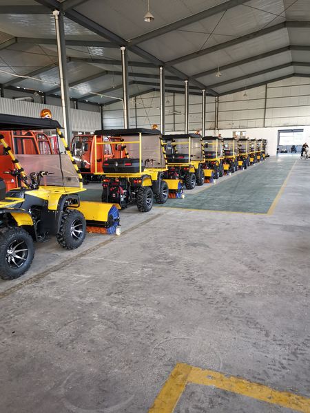 

YG Premium Snowplow with Integrated LED Safety Lights | Built for Demanding Night Operations in Denmark