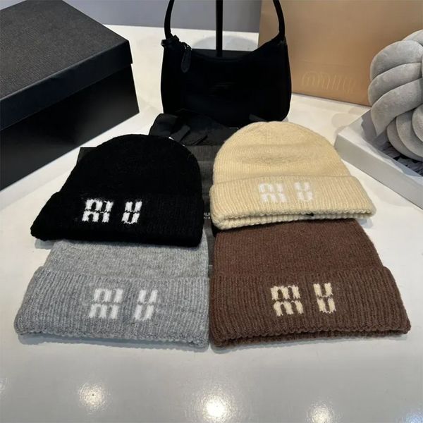 

Luxury Designer Winter Warm Ribbed Knit Beanie for Men and Women, Unisex Thermal Ski Hat, Fashion Outdoor Headwear for Cold Weather Activities6, #1