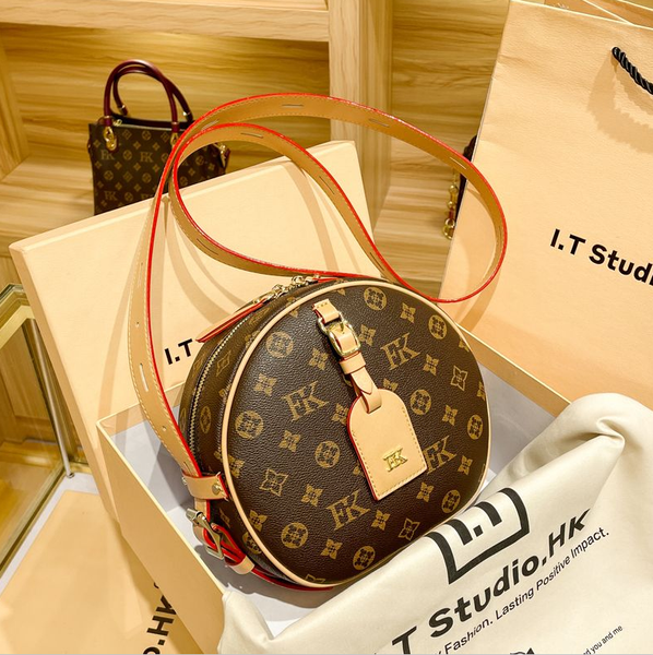 

Top Quality 2025 Women's Casual Handbag Famous Designer Fashion Embossed Round Cute Leather Crossbody Single Shoulder Bag, 11#
