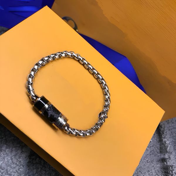 

Louis Fashion Forward Leather Wrapped Cubic Links Wristband Enriched by Exquisite Fragrance Container Pendants Casual yet Charming Jewelry Piece