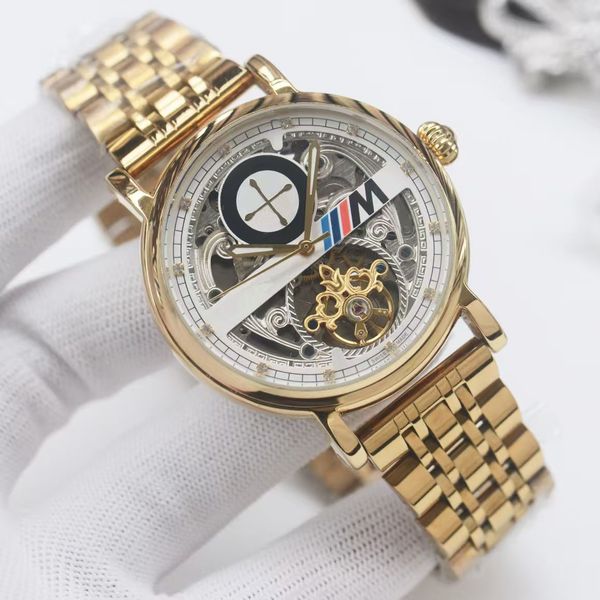 

Chic Precision Instrument for Gentlemen - Handsome Analog Quartz Watch Complementing Classic Style, Yellow